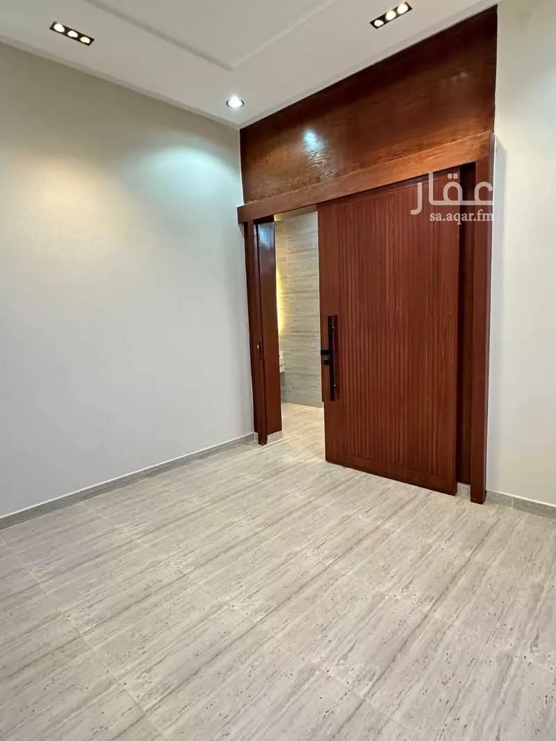 دور للبيع في شارع محمد بن أحمد القسطلاني, حي طويق, مدينة الرياض, منطقة الرياض 1 صورة