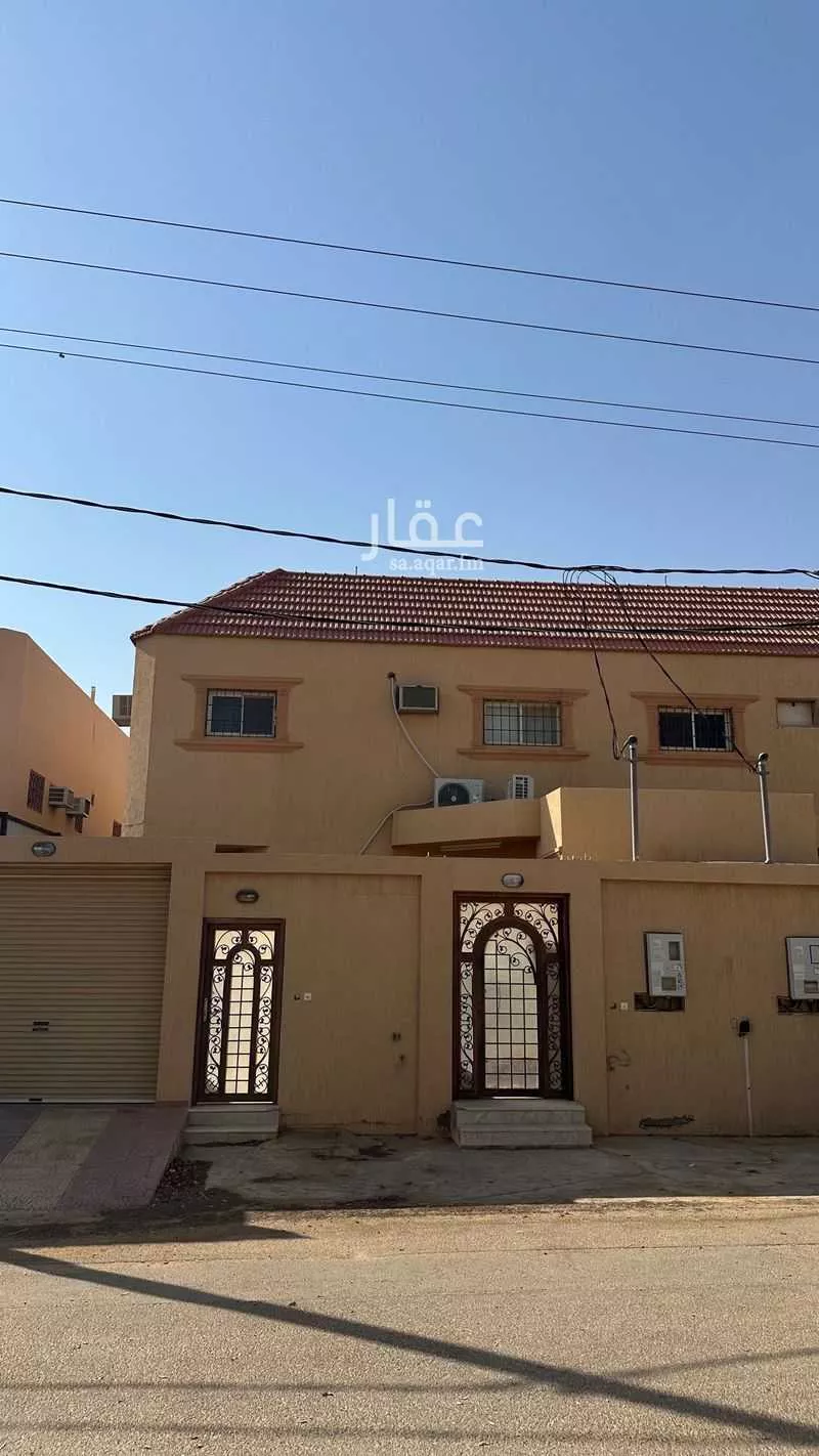 بيت للبيع في شارع النهضه, حي النهضة, مدينة عيون الجواء, منطقة القصيم 1 صورة