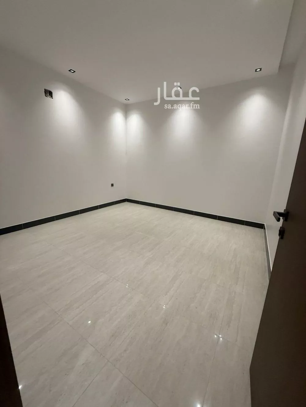 دور للبيع في شارع عبدالعزيز بن عبدالملك, حي طويق, مدينة الرياض, منطقة الرياض 1 صورة