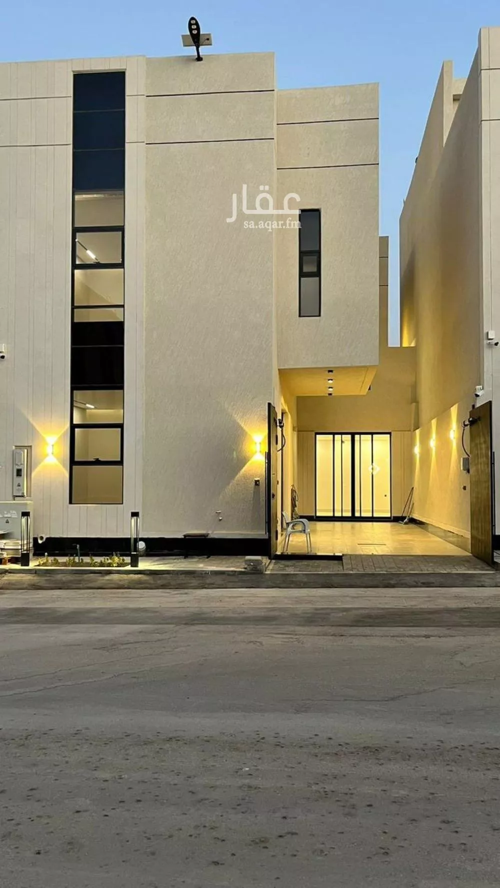 فيلا للبيع في شارع أبي علي الصيرفي, حي المهدية, مدينة الرياض, منطقة الرياض 1 صورة