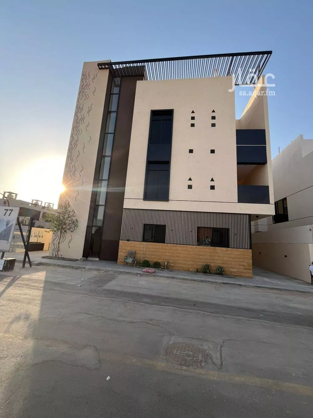 عمارة للبيع في  1 صورة