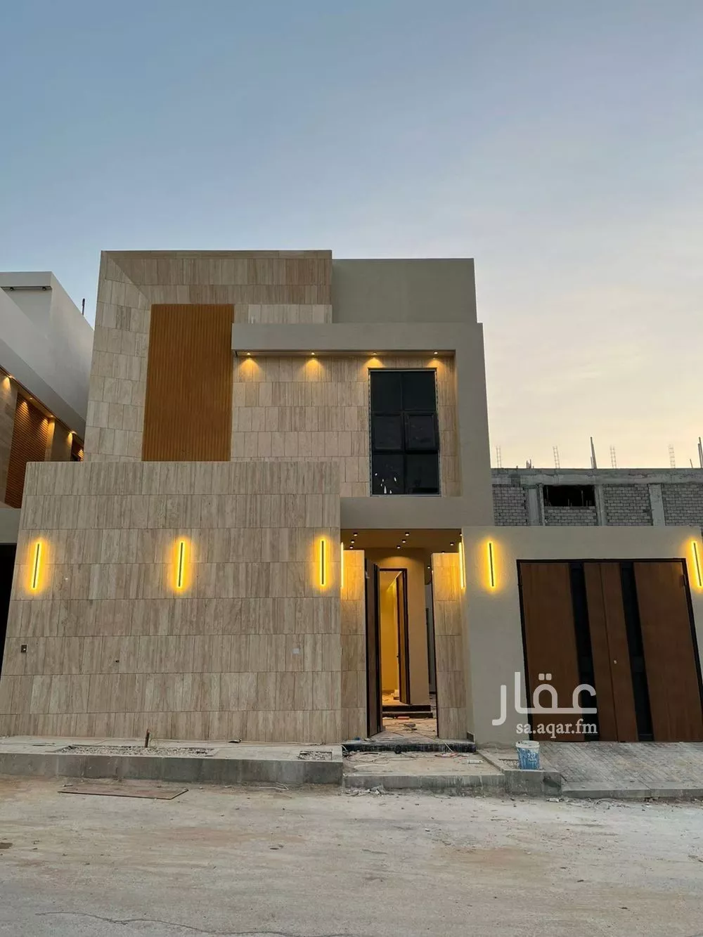 فيلا للبيع في شارع أبي علي الصيرفي, حي المهدية, مدينة الرياض, منطقة الرياض 1 صورة