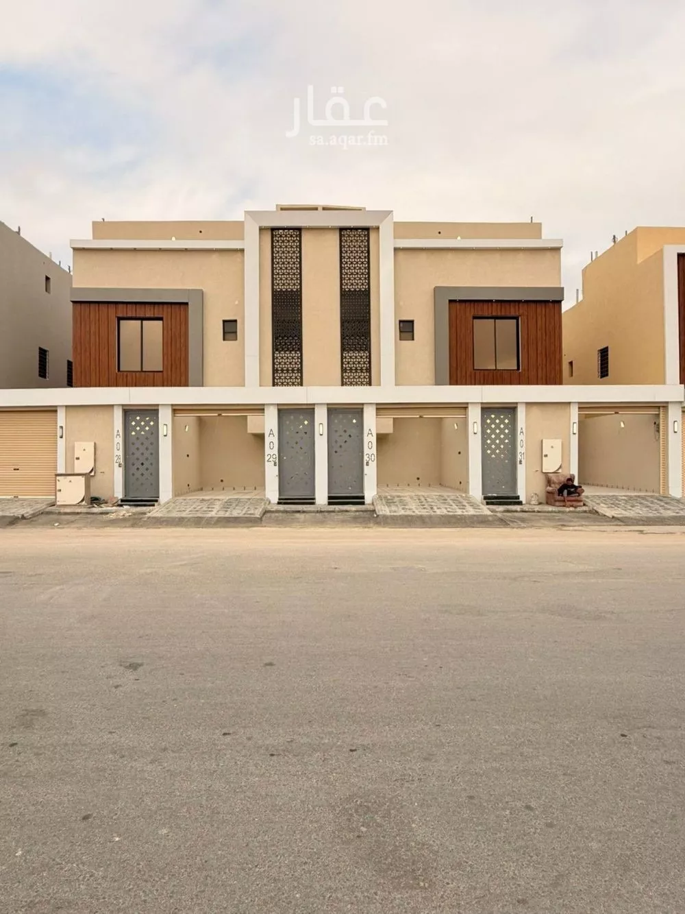 فيلا للبيع في شارع جعفر بن أبي المغيرة, حي عكاظ, مدينة الرياض, منطقة الرياض 1 صورة