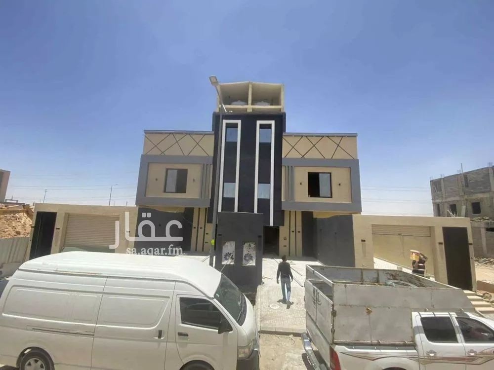 دور للبيع في شارع حميد الطويل, حي عكاظ, مدينة الرياض, منطقة الرياض 1 صورة