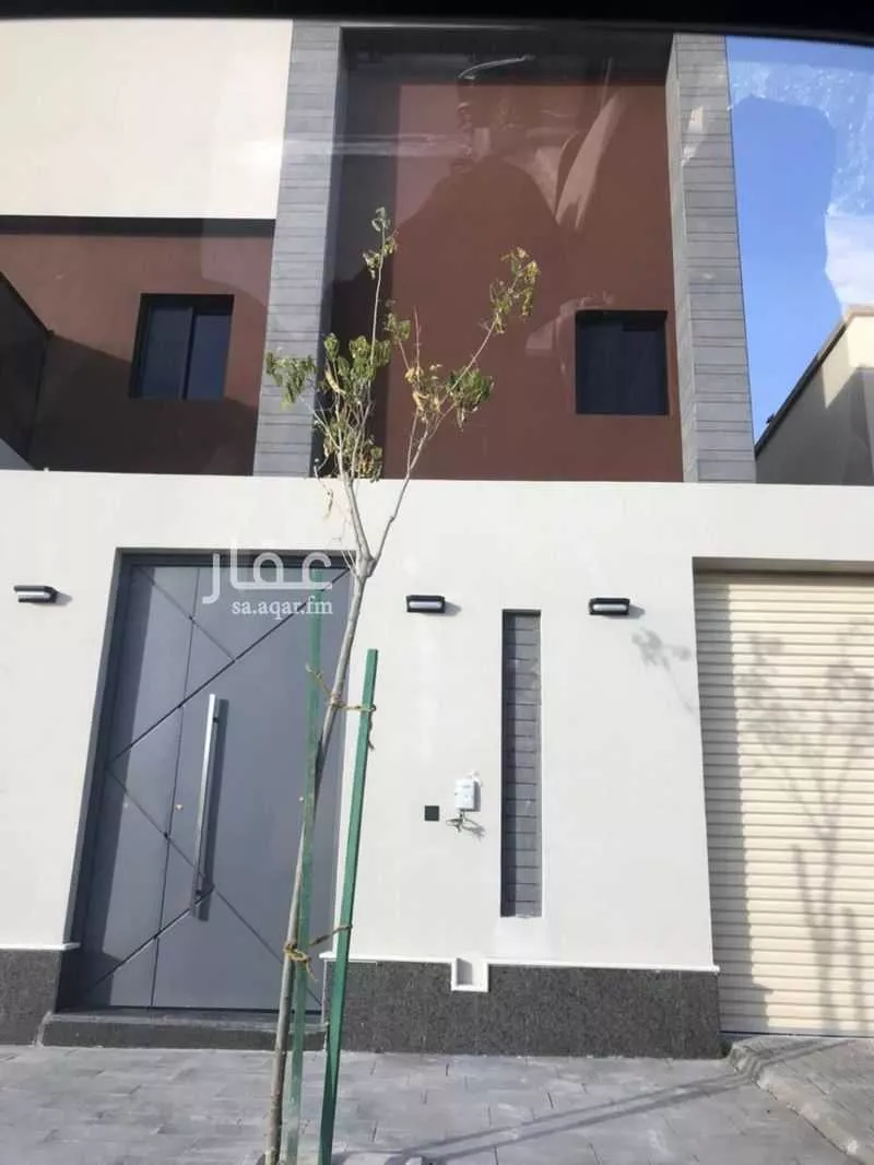 فيلا للبيع في شارع أبي بكر الظفري, حي مطار الملك خالد الدولي, مدينة الرياض, منطقة الرياض 1 صورة