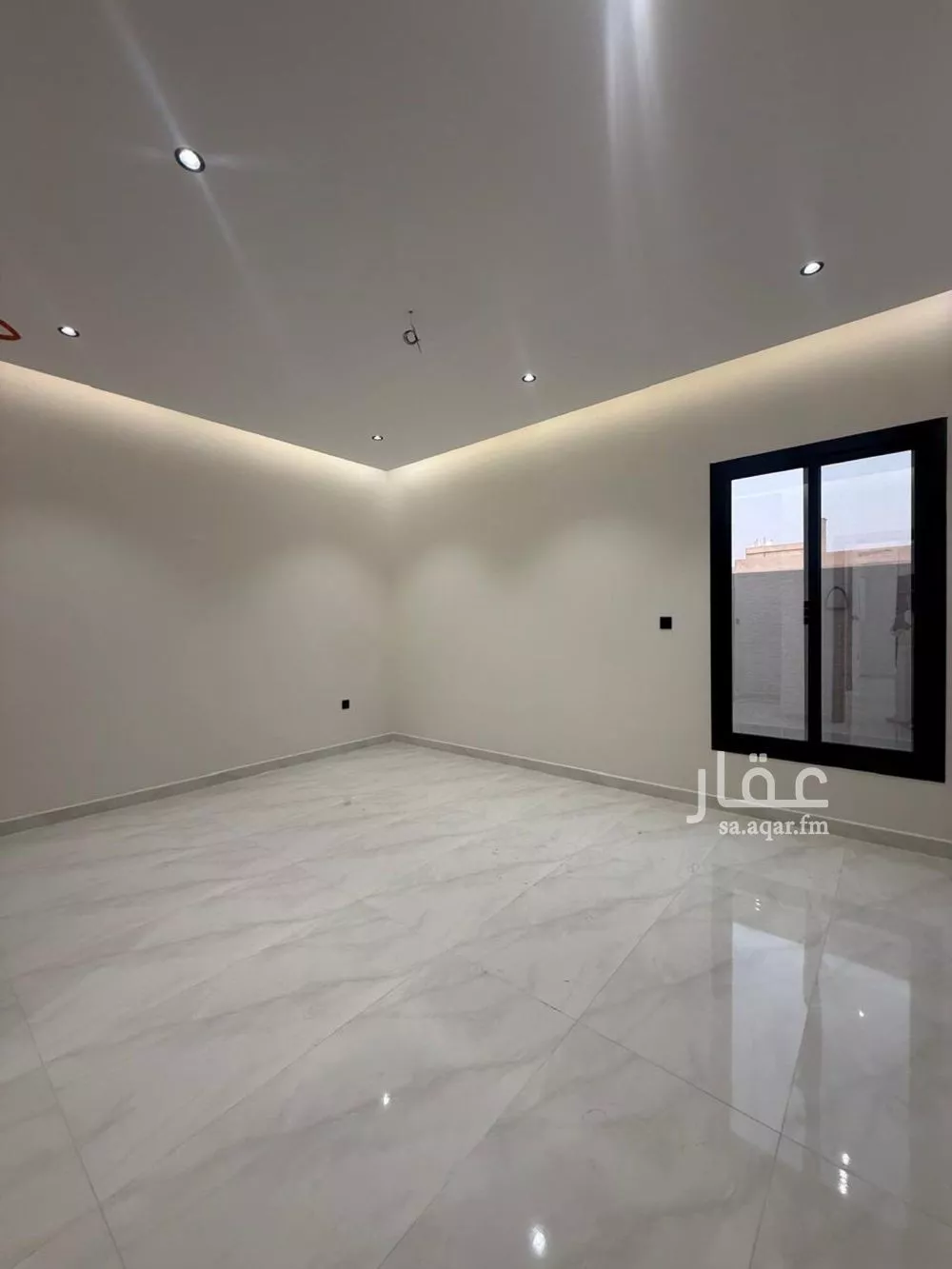 فيلا للبيع في شارع حقل الحباري, حي البشائر, مدينة جدة, منطقة مكة المكرمة 1 صورة