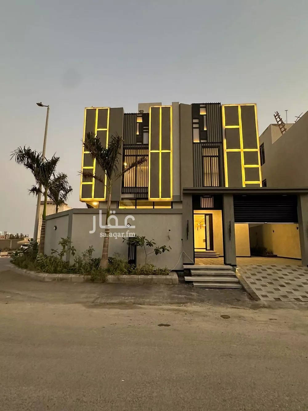 فيلا للبيع في شارع أبي الفتوح الناصري, حي الشراع, مدينة جدة, منطقة مكة المكرمة 1 صورة
