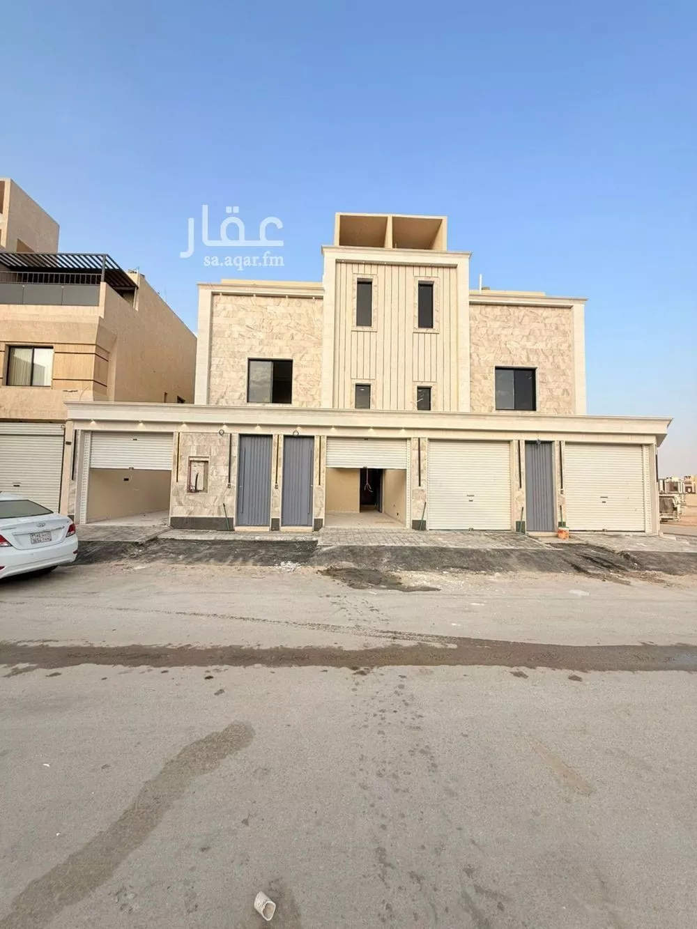 دور للبيع في شارع سراج الدين العسقلاني, حي عكاظ, مدينة الرياض, منطقة الرياض 1 صورة