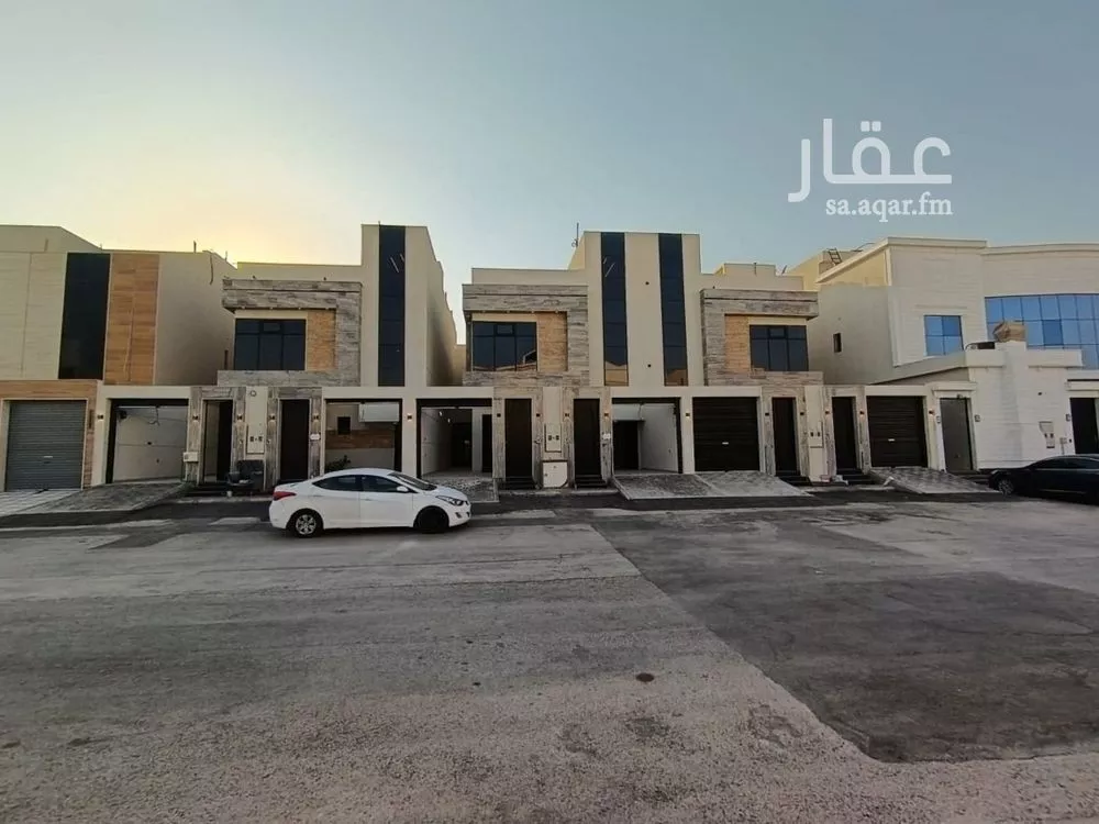 دور للبيع في شارع أحمد القيرواني, حي العوالي, مدينة الرياض, منطقة الرياض 1 صورة