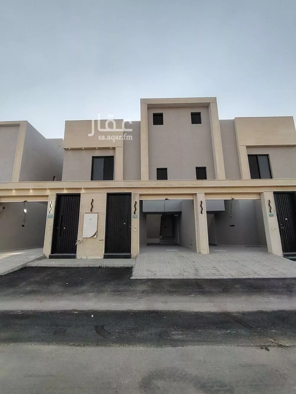 دور للبيع في شارع مالك بن الحارث, حي بدر, مدينة الرياض, منطقة الرياض 1 صورة