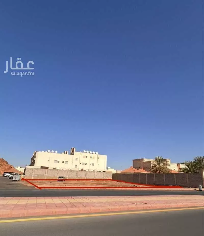 أرض للبيع في شارع سعد بن زيد الطائى, حي الدفاع, مدينة المدينه المنوره, منطقة المدينة المنورة 1 صورة