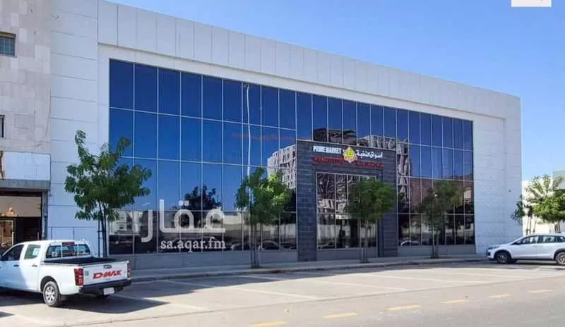 محل للإيجار في شارع الملك عبدالله بن عبدالعزيز, حي العريض, مدينة المدينة المنورة, منطقة المدينة المنورة 1 صورة