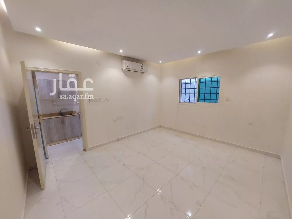 شقة للإيجار في شارع ميناء الاحمدي, حي إشبيلية, مدينة الرياض, منطقة الرياض 1 صورة