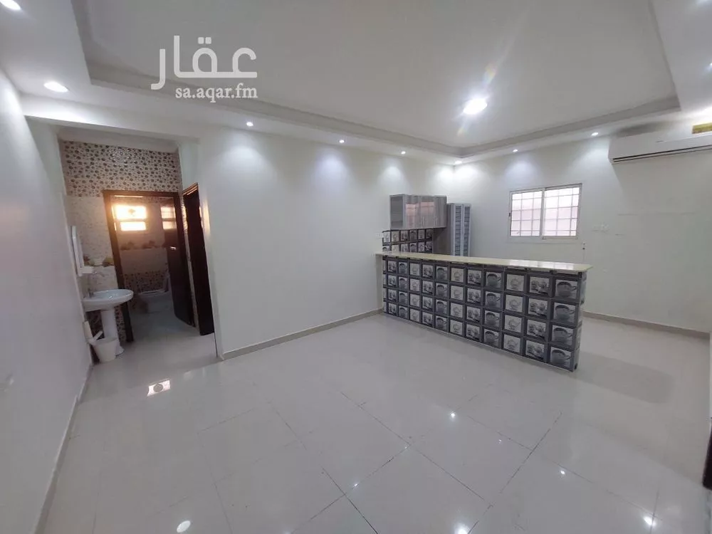 شقة للإيجار في شارع ميناء الاحمدي, حي إشبيلية, مدينة الرياض, منطقة الرياض 1 صورة