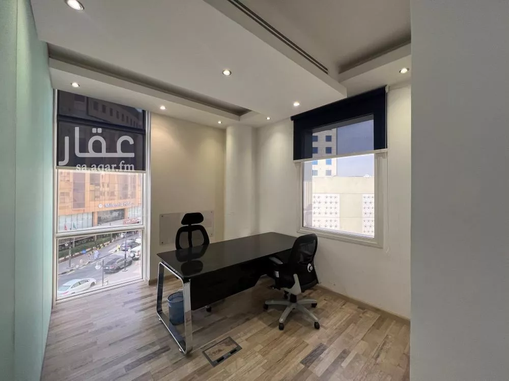 مكتب تجاري للإيجار في شارع وادي الثمامة, حي العليا, مدينة الرياض, منطقة الرياض 1 صورة