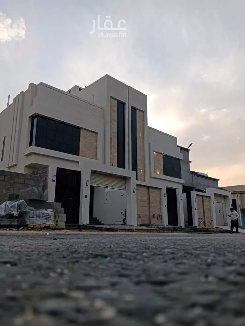 فيلا للبيع في شارع ذلالة 99, حي ذلالة, مدينة خميس مشيط, منطقة عسير 1 صورة