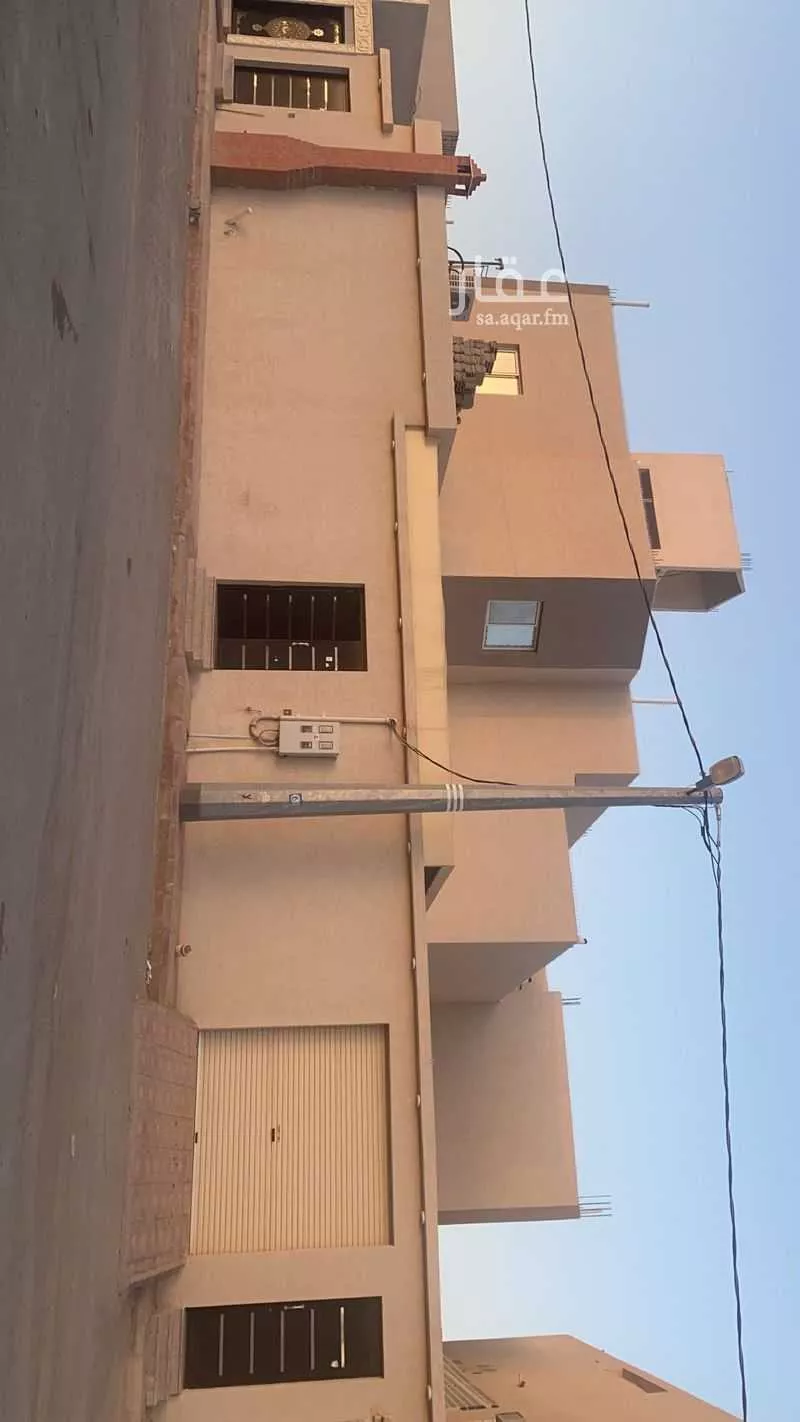 فيلا للبيع في شارع اسيد بن الاخنس ، ملهم ، حريملاء 1 صورة