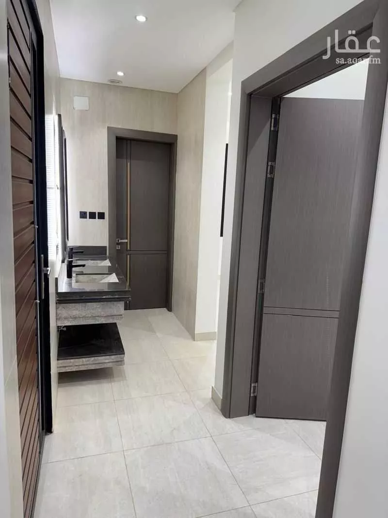 شقة للبيع في شارع 22242689, حي الشرقية, مدينة أبها, منطقة عسير 1 صورة