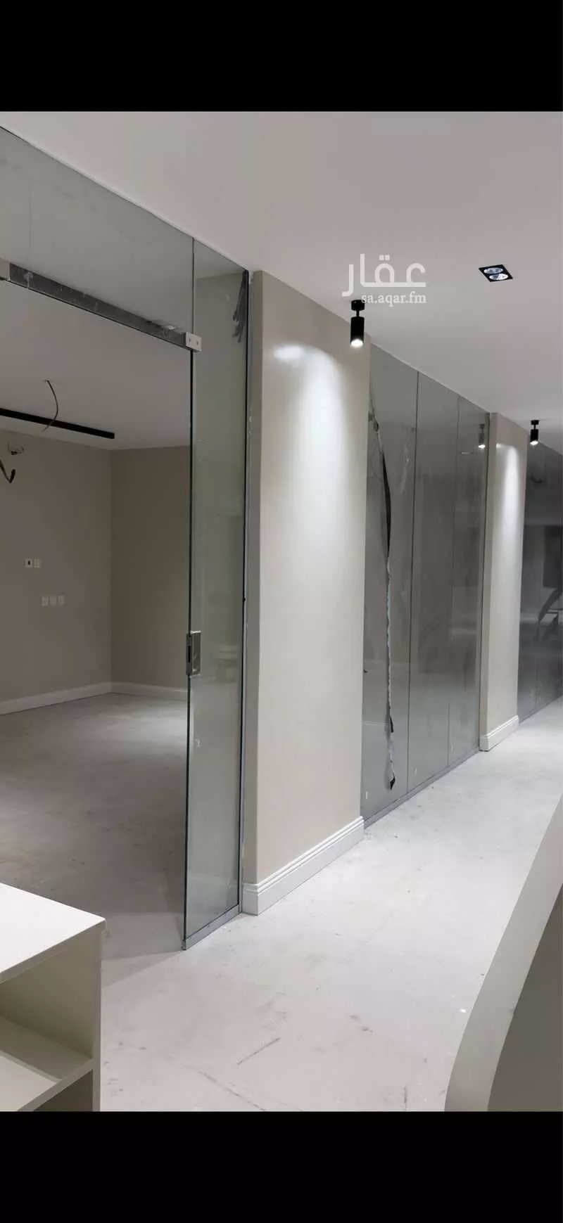 مكتب تجاري للإيجار في شارع طريق الملك فهد بن عبدالعزيز, حي النقرة, مدينة حائل, منطقة حائل 1 صورة