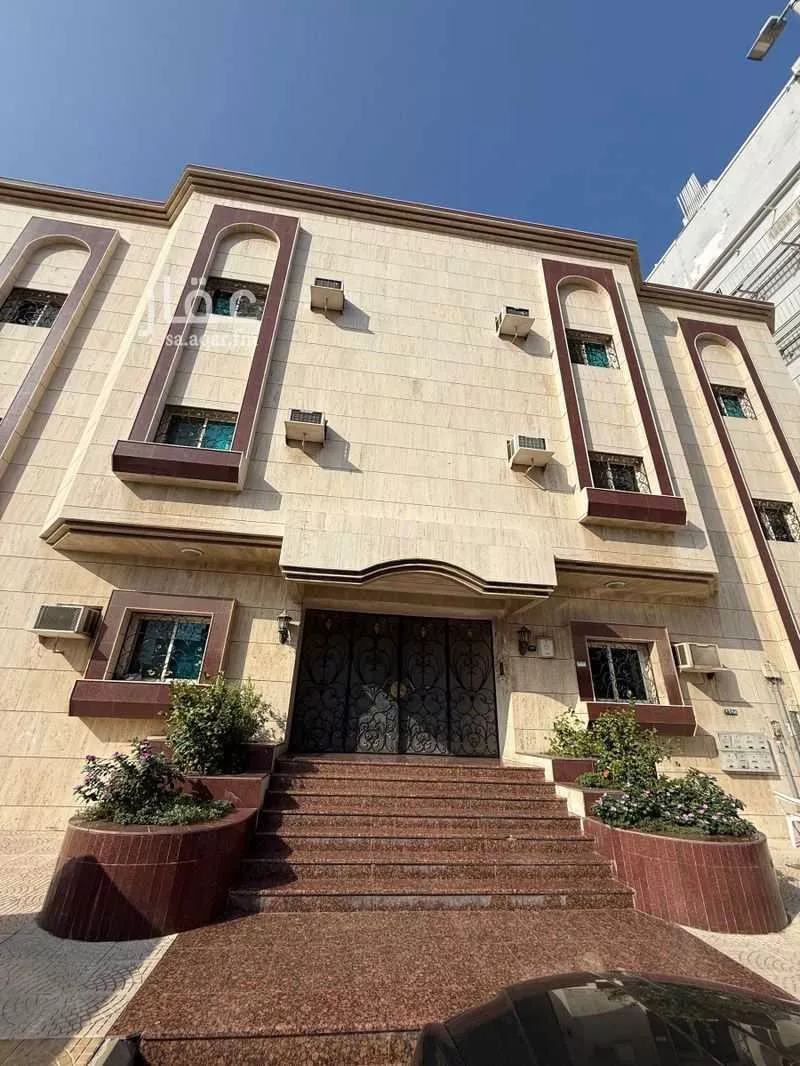 عمارة للبيع في شارع امين الريحاني, حي العزيزية, مدينة جدة, منطقة مكة المكرمة 1 صورة