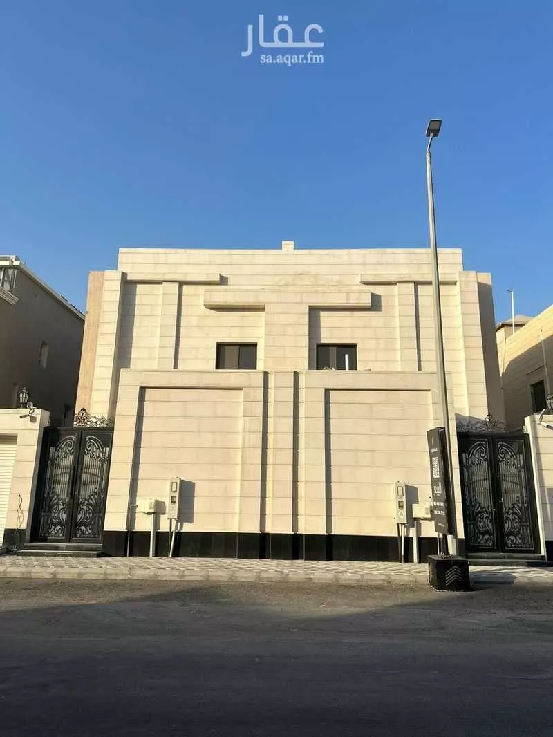 فيلا للبيع في حي القصور ، الظهران 1 صورة