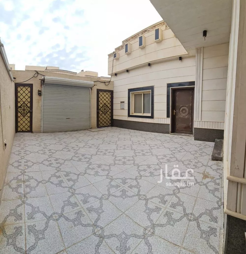 فيلا للبيع في شارع أبي جعفر الخطيب, حي الرمال, مدينة الرياض, منطقة الرياض 1 صورة