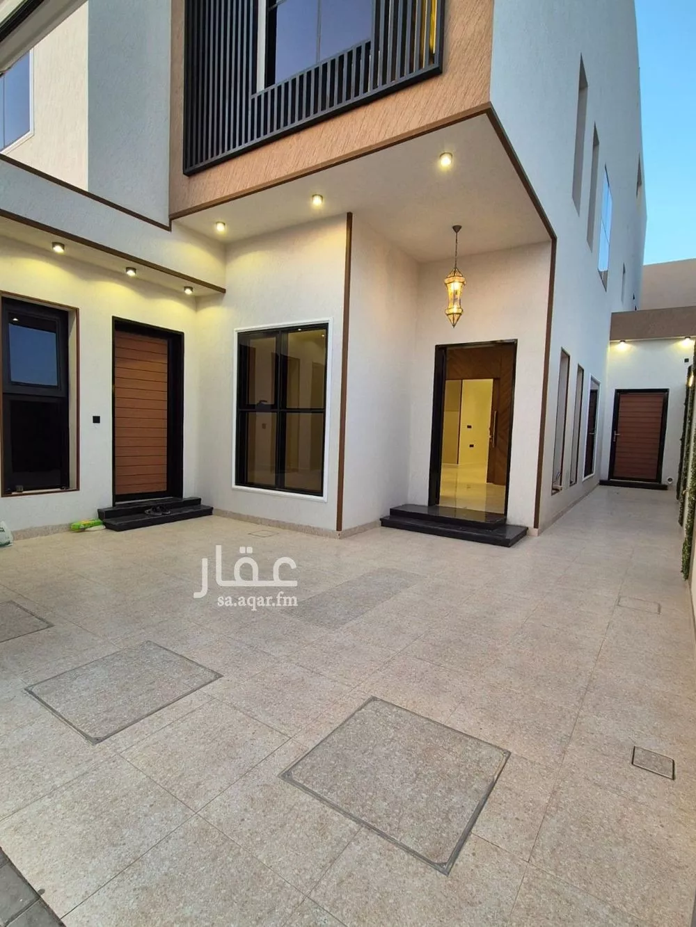 دور للبيع في شارع طارق بن شهاب, حي العارض, مدينة الرياض, منطقة الرياض 1 صورة