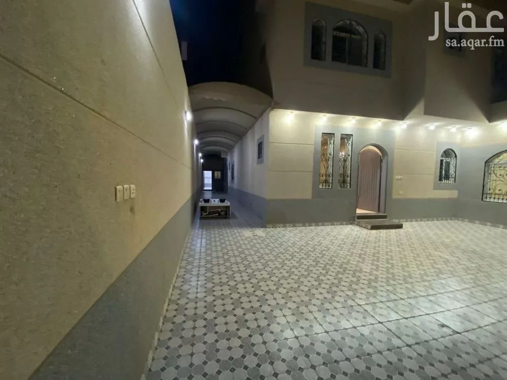 فيلا للبيع في شارع إسماعيل الصقلي, حي الرمال, مدينة الرياض, منطقة الرياض 1 صورة