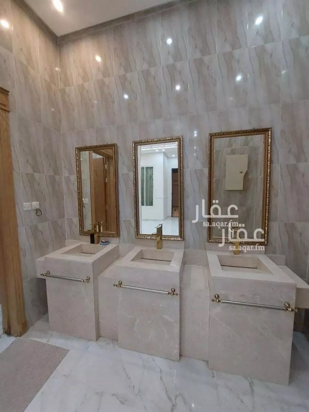 فيلا للبيع في شارع عبدالرحمن الاشعري, حي الرمال, مدينة الرياض, منطقة الرياض 1 صورة