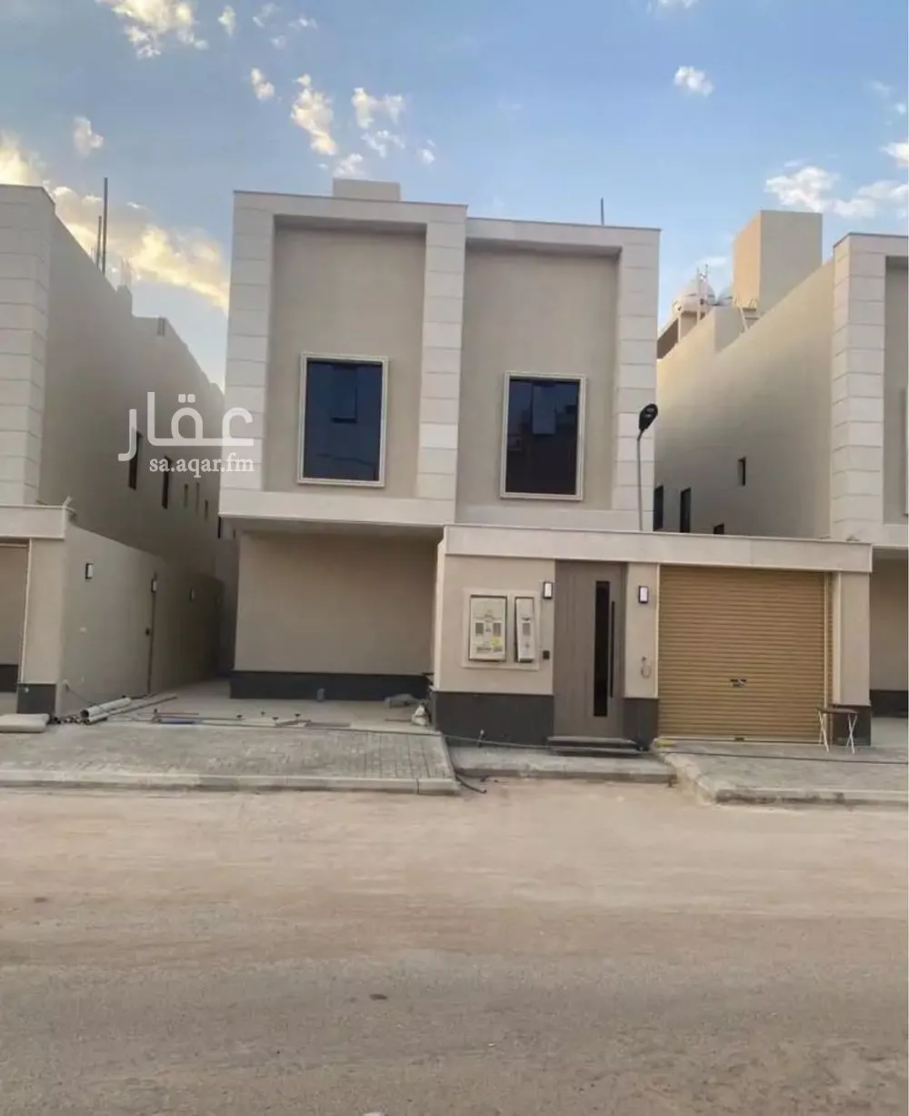 دور للبيع في شارع عبدالله بن جاسر, حي الرمال, مدينة الرياض, منطقة الرياض 1 صورة