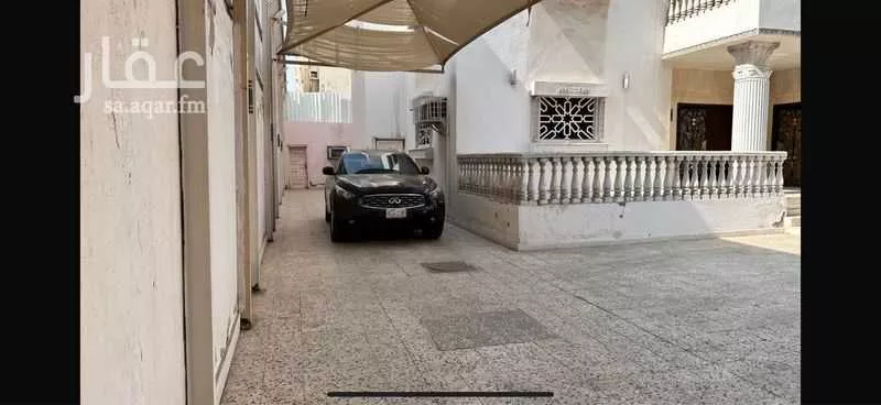 فيلا للبيع في شارع ابن منادر, حي الصفاء, مدينة جدة, منطقة مكة المكرمة 1 صورة