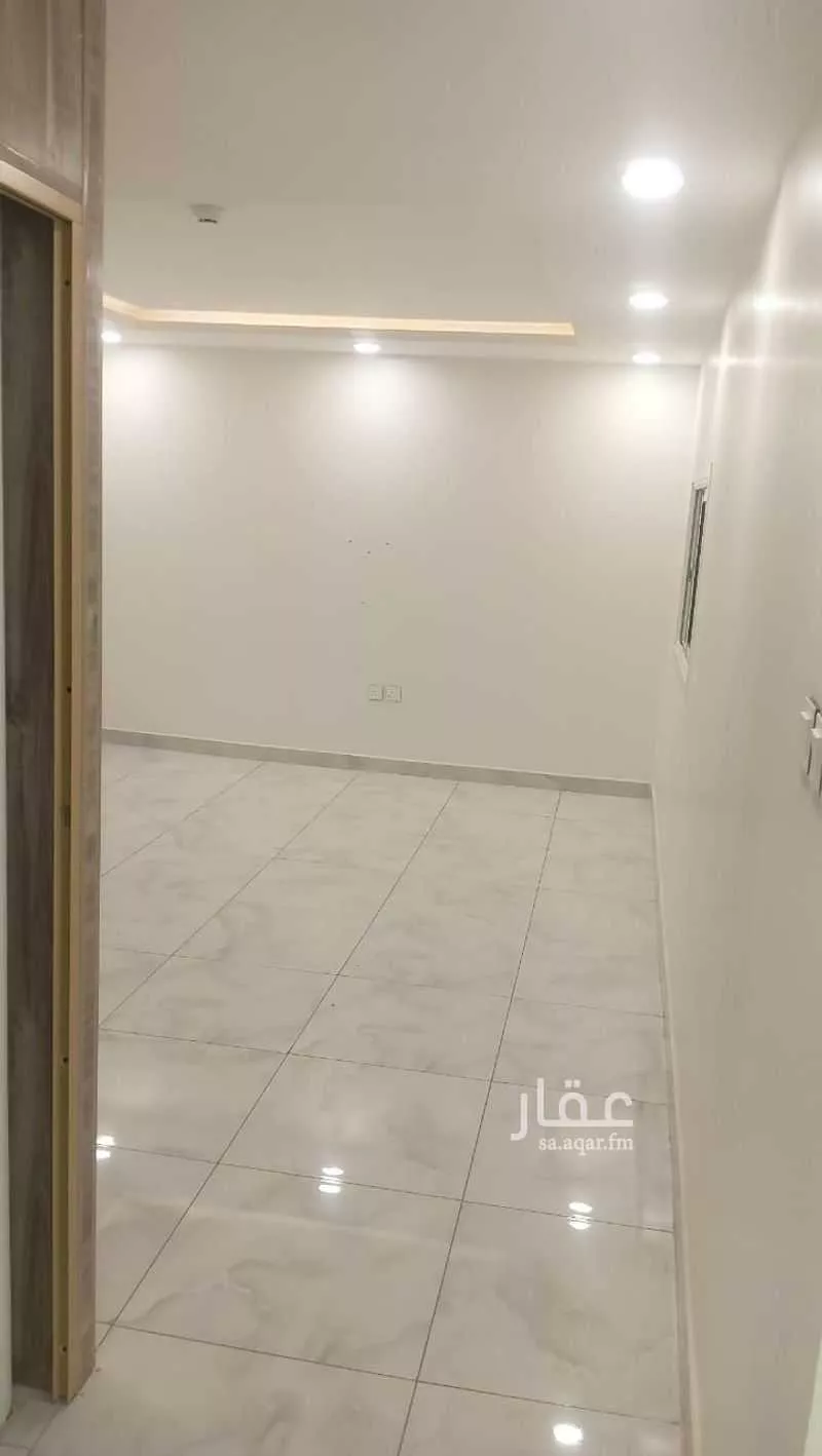 مكتب تجاري للإيجار في شارع الدائري الجنوبي الفرعي, حي شبرا, مدينة الرياض, منطقة الرياض 1 صورة