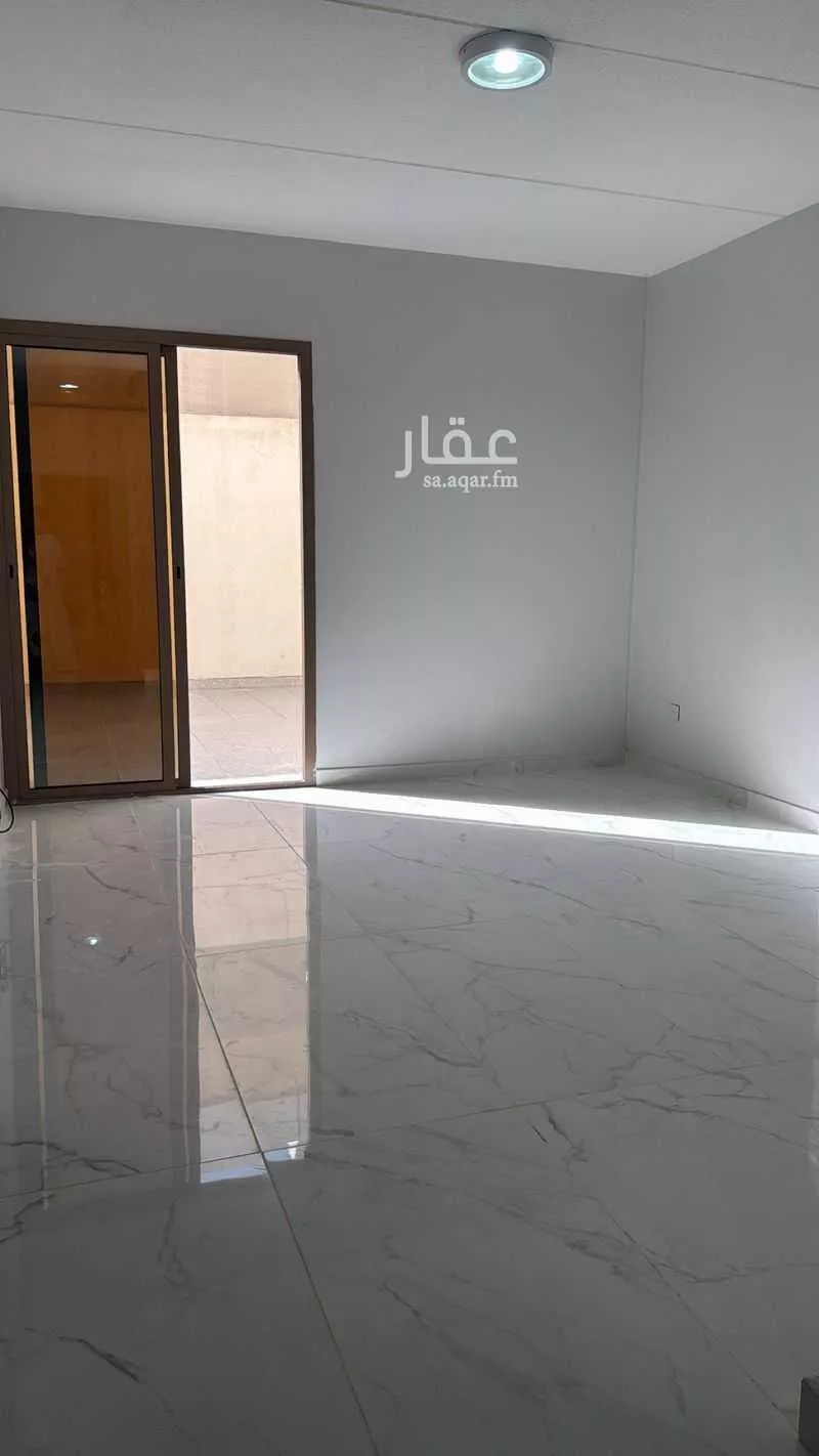 فيلا للإيجار في شارع المجمعه ، حي الاسكان الشمالي ، الدمام ، الدمام 1 صورة