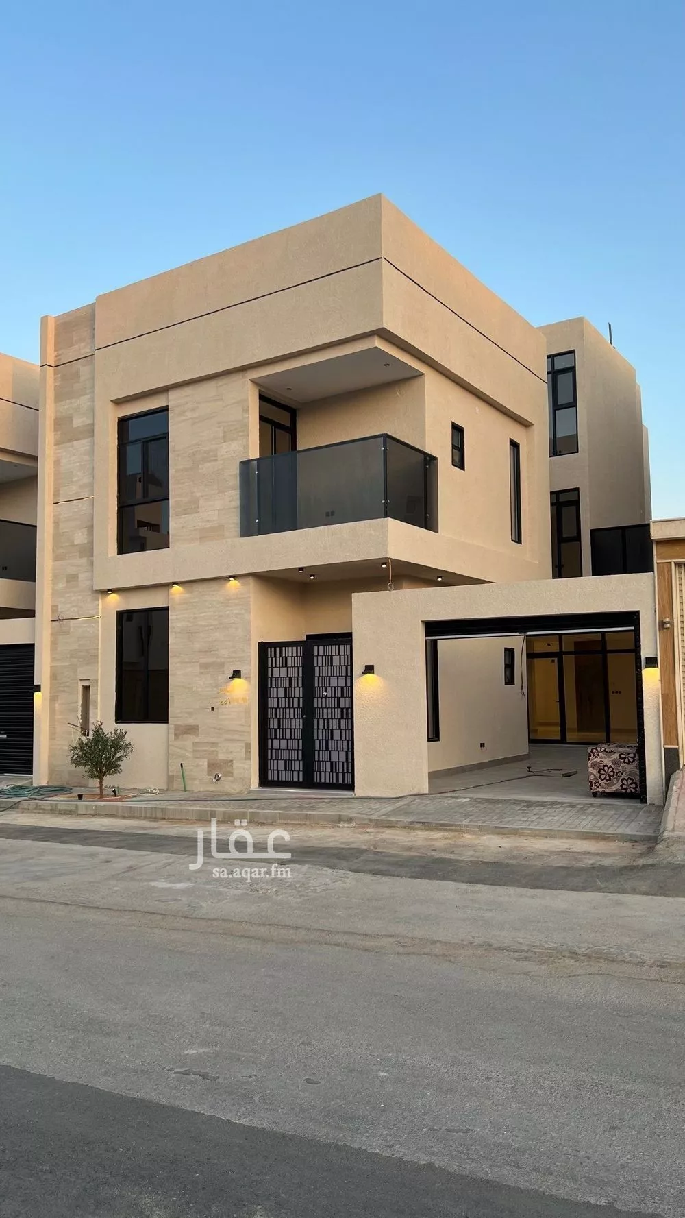 فيلا للبيع في شارع محمد بن أبي بكر القيم, حي المهدية, مدينة الرياض, منطقة الرياض 1 صورة