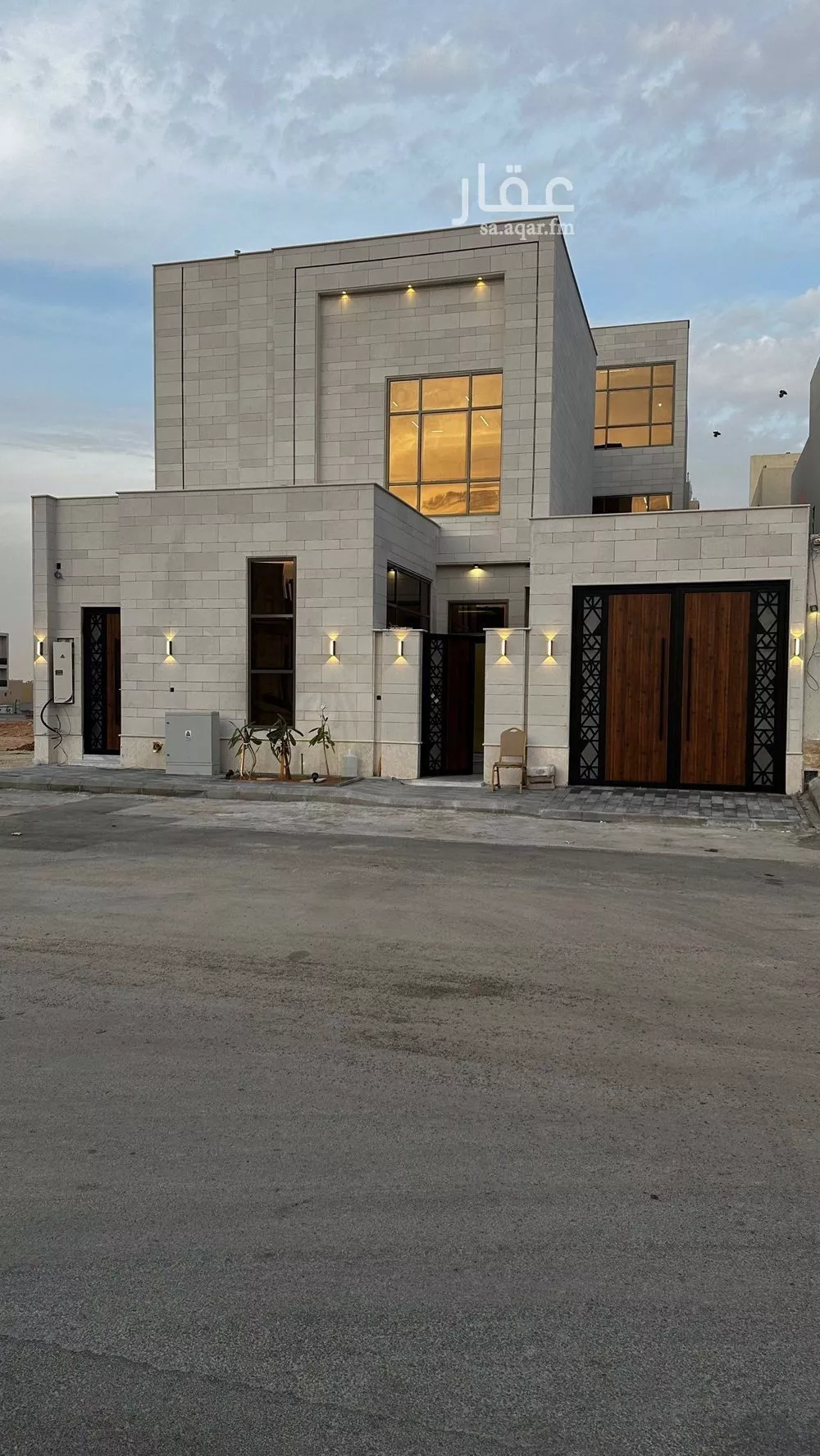 فيلا للبيع في شارع علي بن هبة الله, حي المهدية, مدينة الرياض, منطقة الرياض 1 صورة