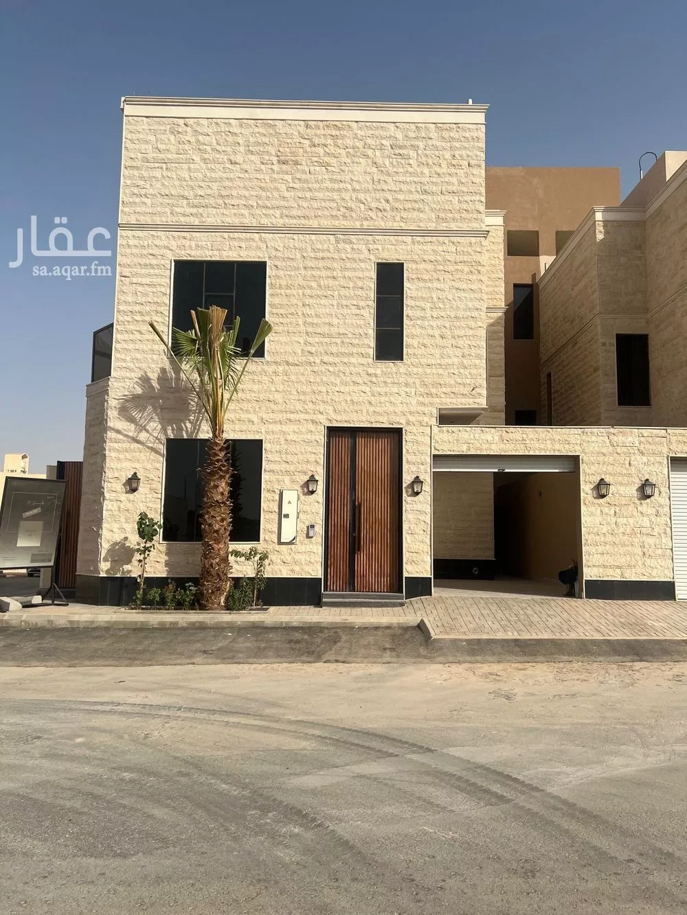 فيلا للبيع في شارع عبدالله النحوي, حي المهدية, مدينة الرياض, منطقة الرياض 1 صورة