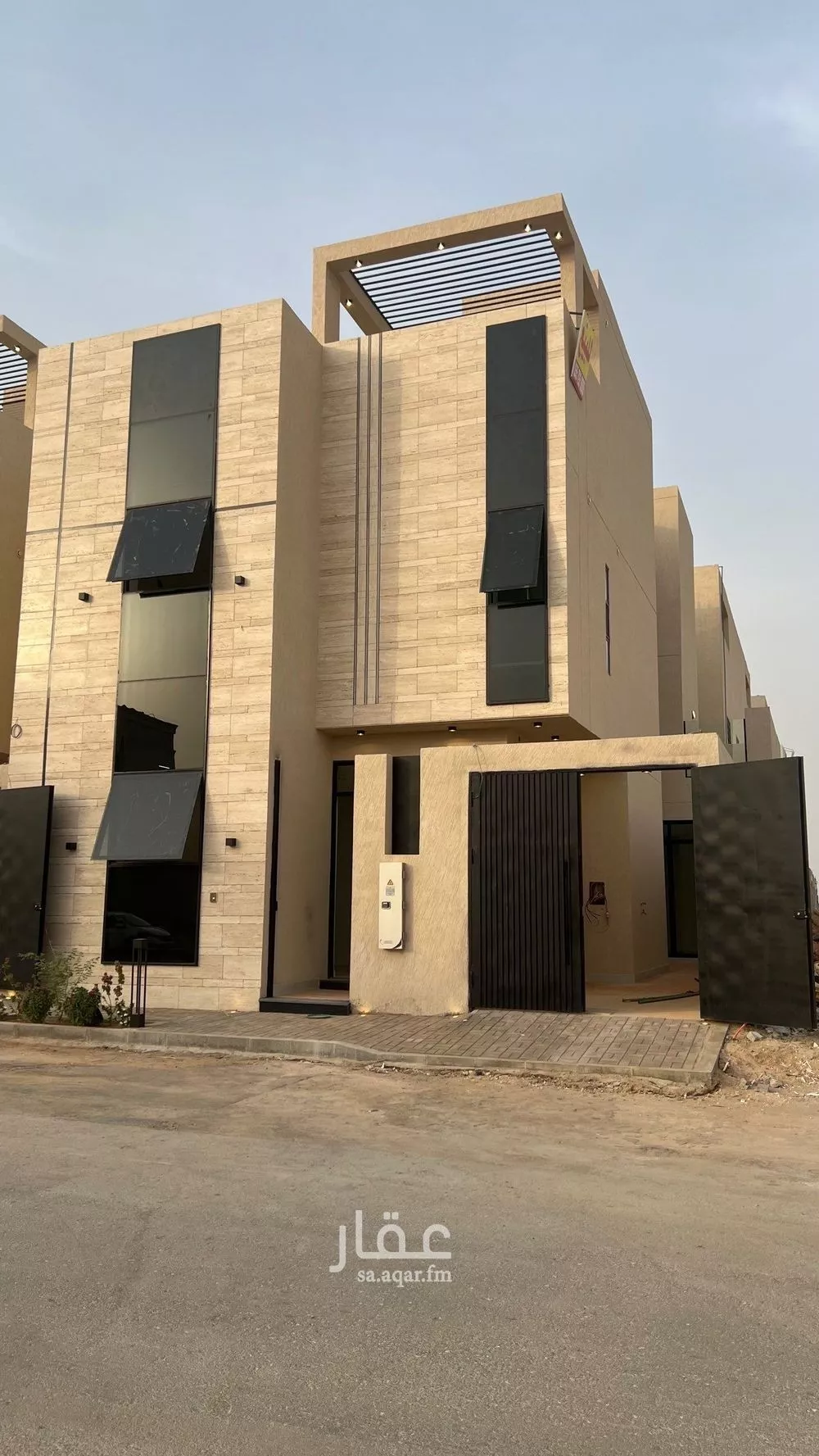 فيلا للبيع في شارع محمد بن أبي بكر القيم, حي المهدية, مدينة الرياض, منطقة الرياض 1 صورة
