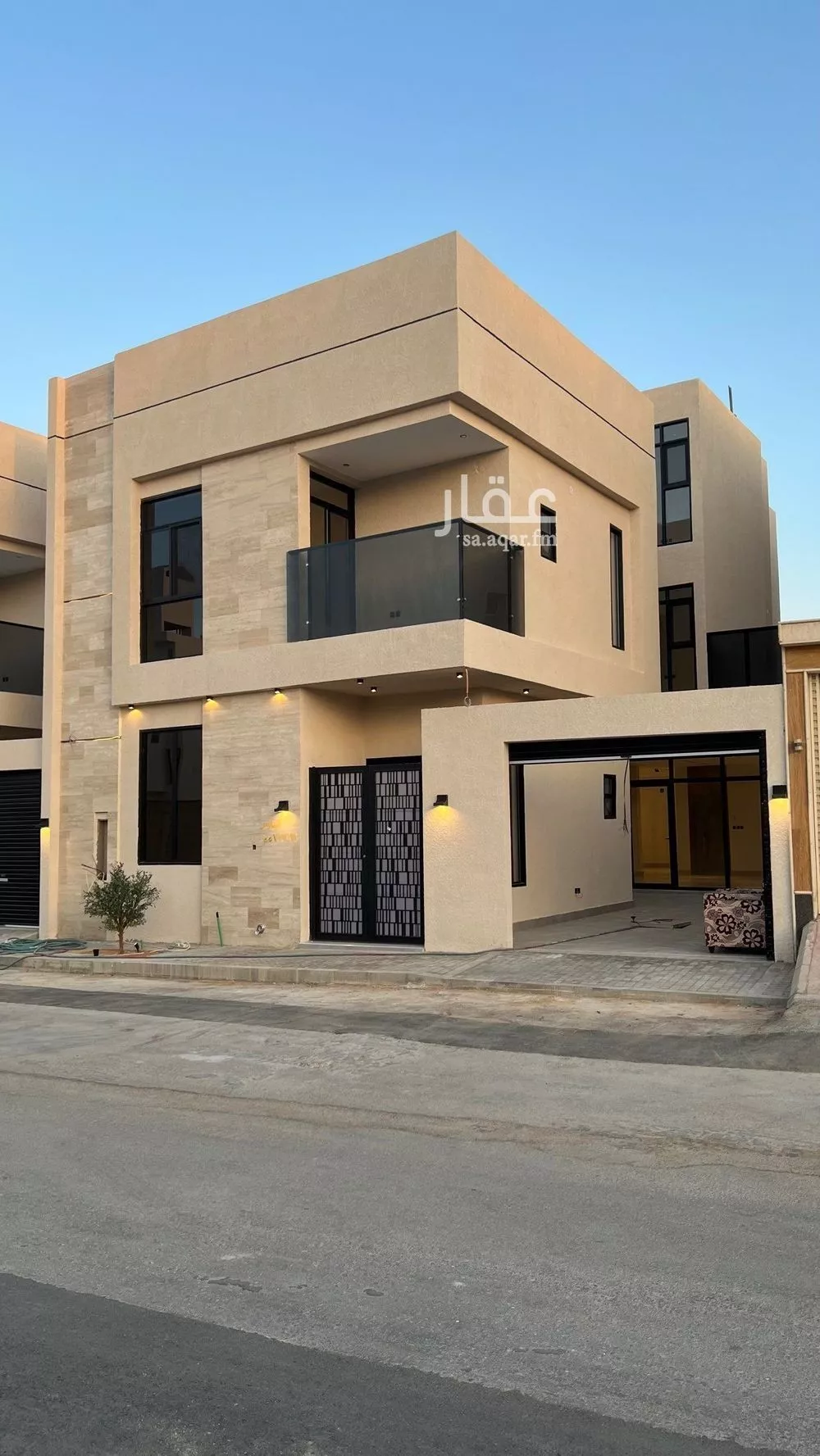 فيلا للبيع في شارع محمد بن أبي بكر القيم, حي المهدية, مدينة الرياض, منطقة الرياض 1 صورة