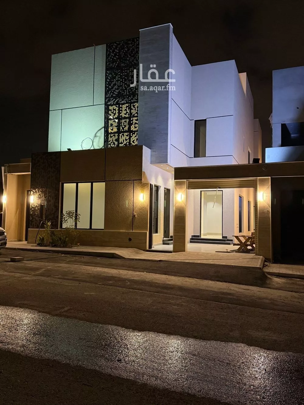 فيلا للبيع في شارع فؤاد محمد عمر توفيق, حي المهدية, مدينة الرياض, منطقة الرياض 1 صورة