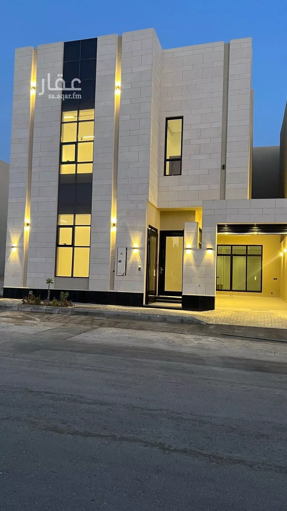 فيلا للبيع في شارع محمد بن أبي بكر القيم, حي المهدية, مدينة الرياض, منطقة الرياض 1 صورة
