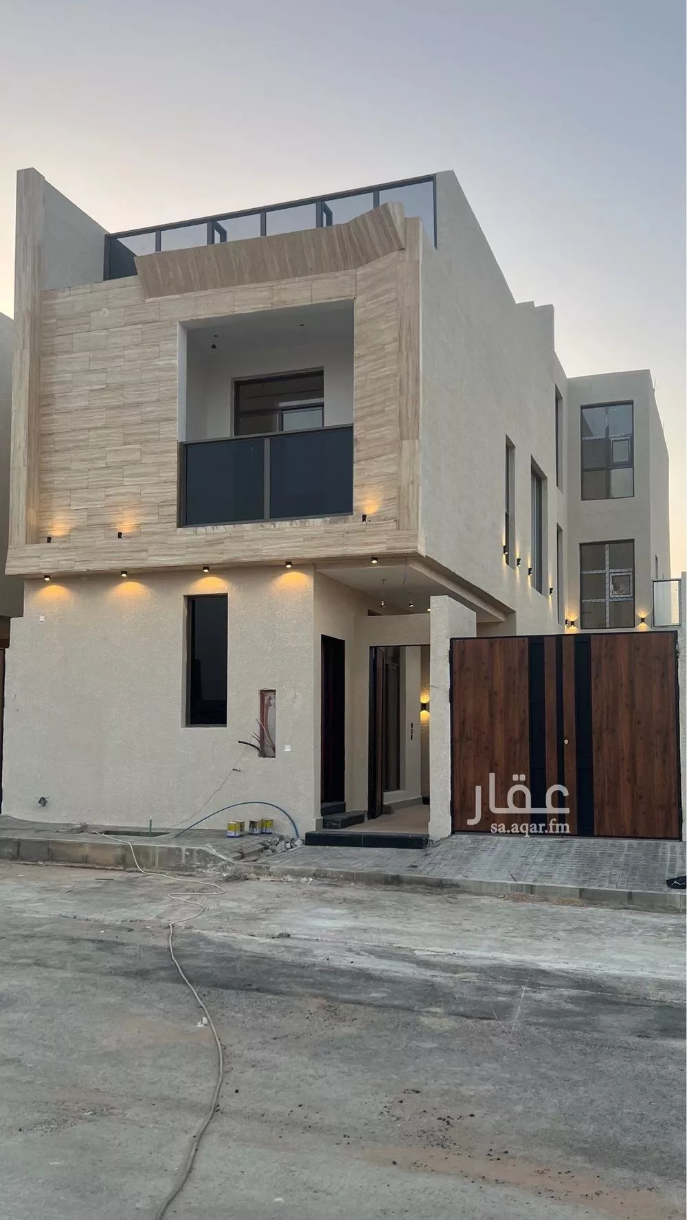 فيلا للبيع في شارع محمد بن أبي بكر القيم, حي المهدية, مدينة الرياض, منطقة الرياض 1 صورة