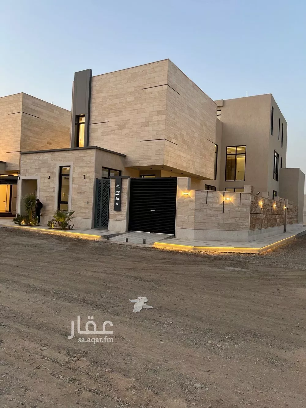 فيلا للبيع في شارع محمد بن أبي بكر القيم, حي المهدية, مدينة الرياض, منطقة الرياض 1 صورة