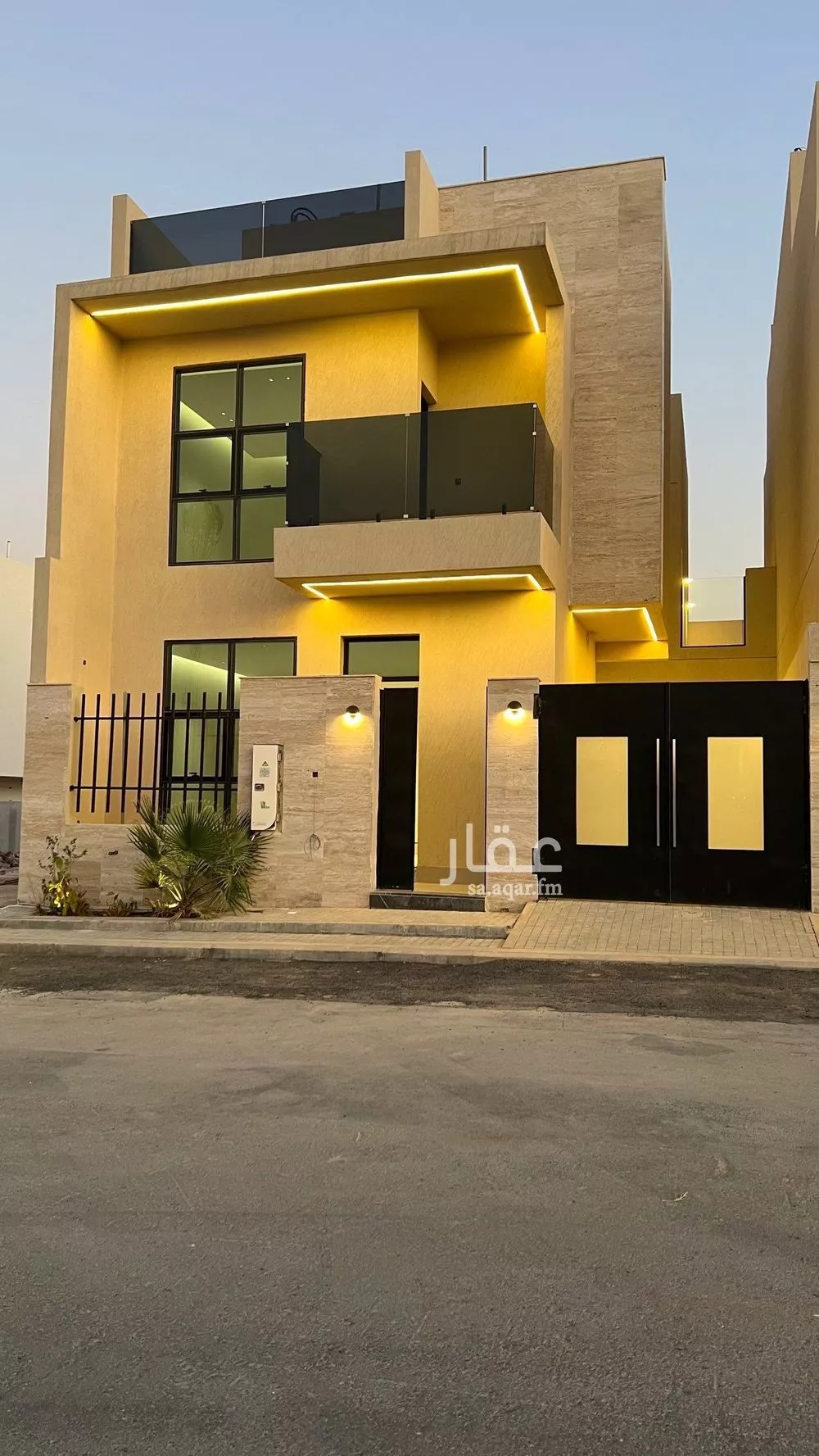 فيلا للبيع في شارع عبداللطيف بن المبارك, حي المهدية, مدينة الرياض, منطقة الرياض 1 صورة