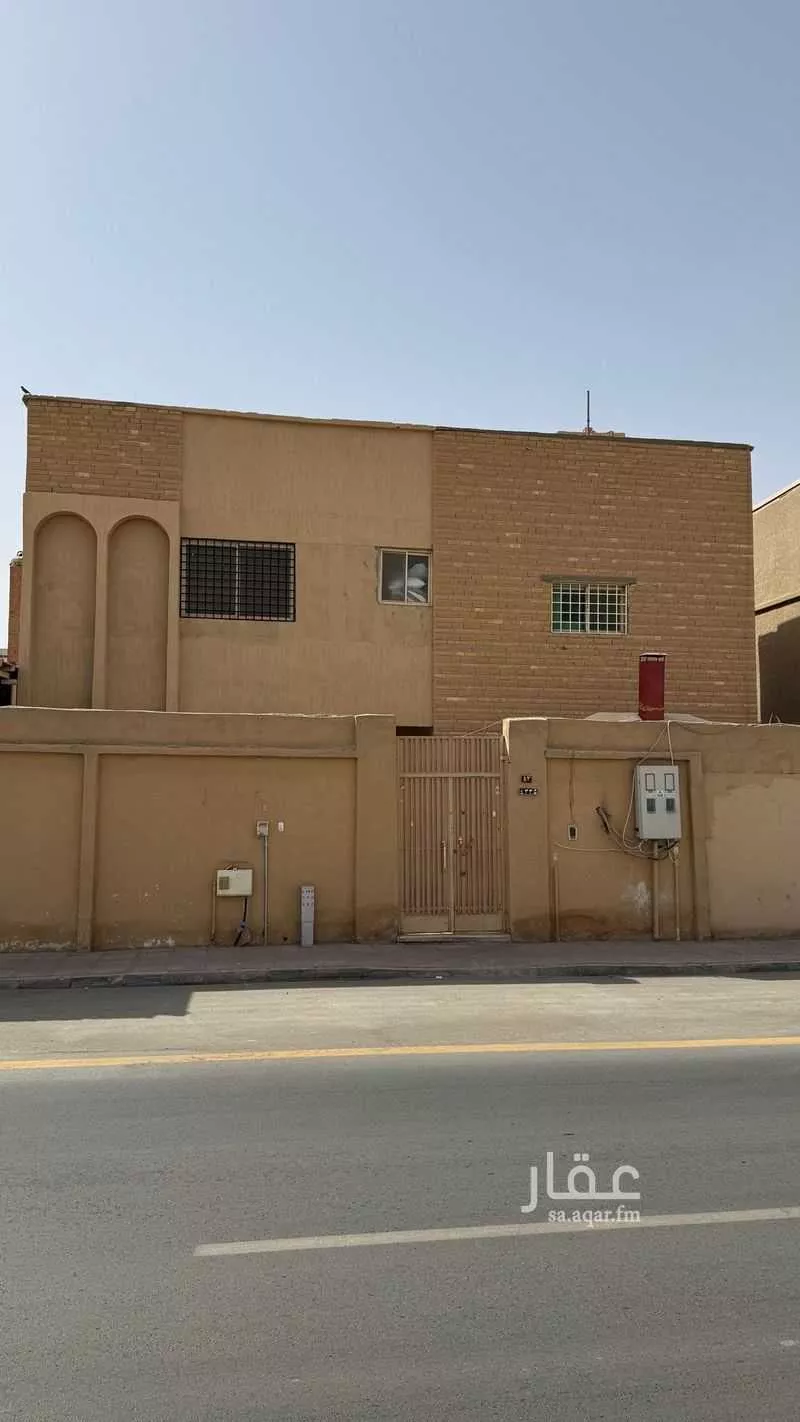 فيلا للبيع في شارع الشيخ سعد بن عبدالوهاب ، حي الخالدية ، الدرعية ، الدرعية 1 صورة