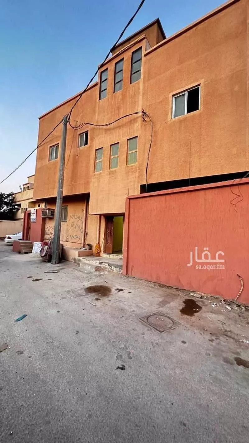 عمارة للبيع في حي المرقب, مدينة المجمعه, منطقة الرياض 1 صورة