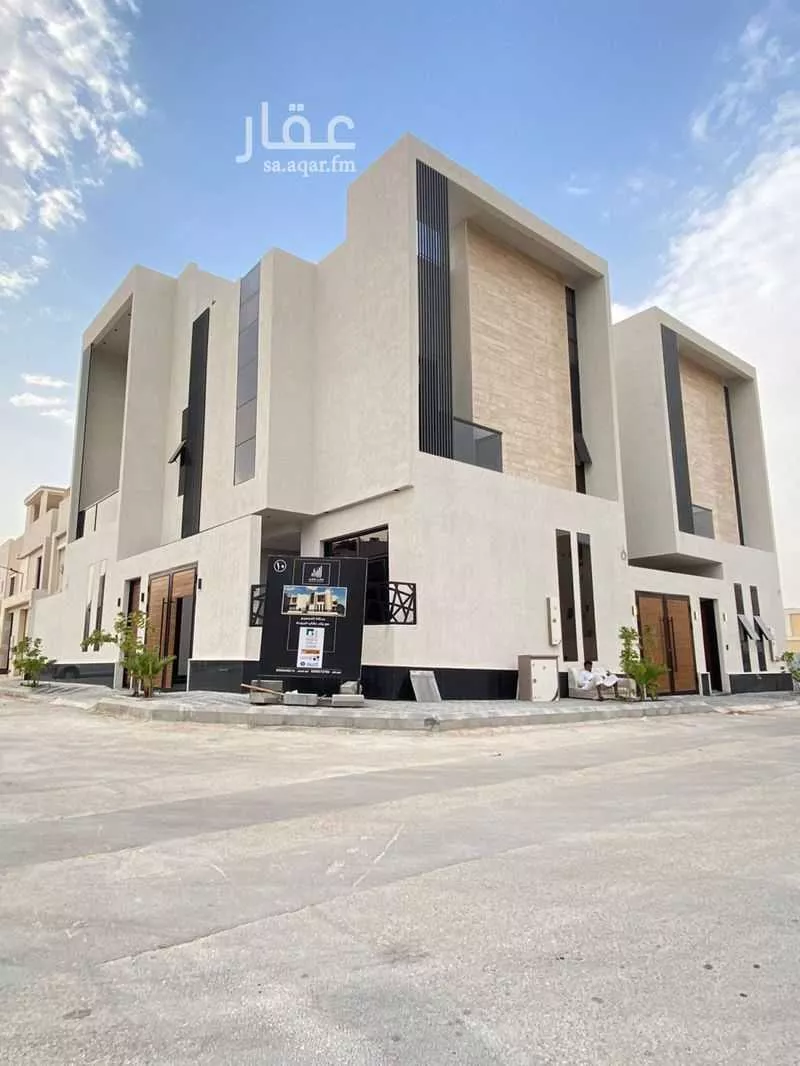 فيلا للبيع في شارع عبداللطيف بن المبارك, حي المهدية, مدينة الرياض, منطقة الرياض 1 صورة