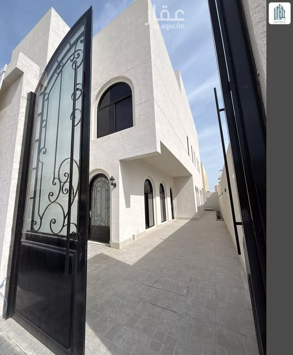 فيلا للبيع في شارع ابو علي القرشي, حي قرطبة, مدينة الخبر, المنطقة الشرقية 1 صورة