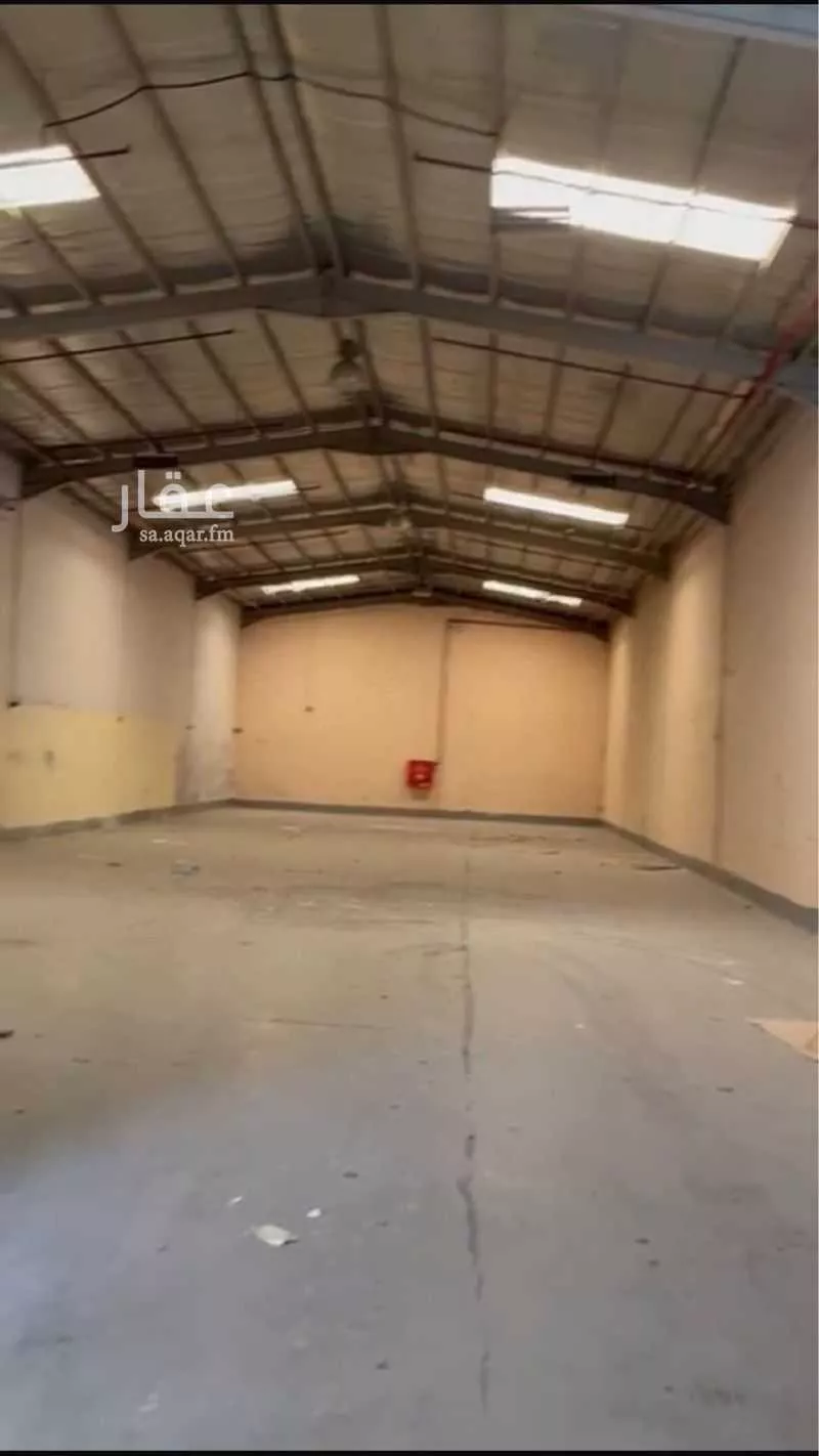 مستودع للإيجار في شارع وادي الشاطئ, حي الدار البيضاء, مدينة الرياض, منطقة الرياض 1 صورة