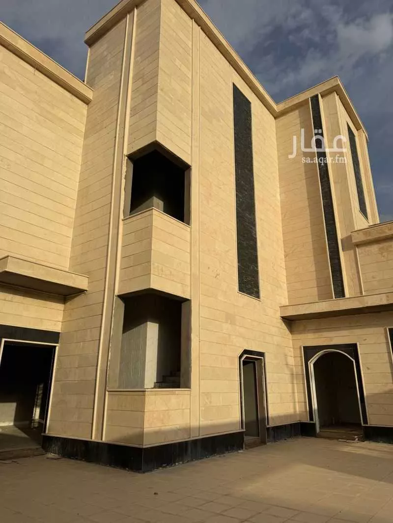 فيلا للبيع في شارع مقبل بن ثويني الشمري, حي الخزامى, مدينة حائل, منطقة حائل 1 صورة