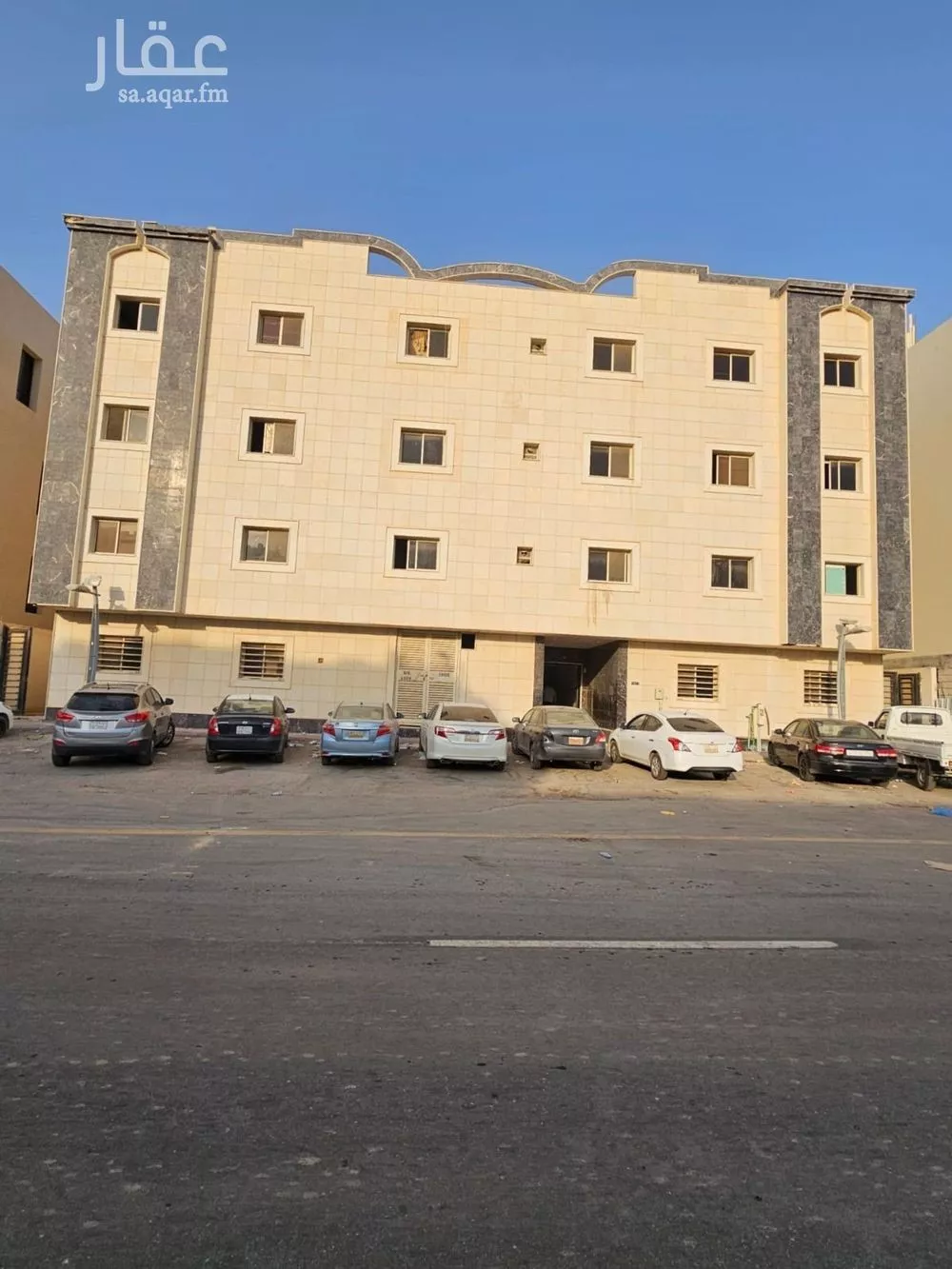 عمارة للإيجار في شارع رقم 376, حي النرجس, مدينة الرياض, منطقة الرياض 1 صورة